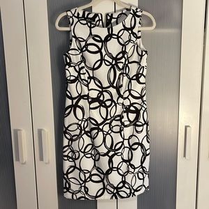 Black & White Design Sleeveless Tank Dress With Back Zipper